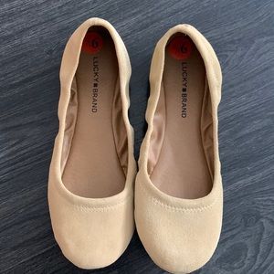 NWT Lucky Brand flats 9 1/2